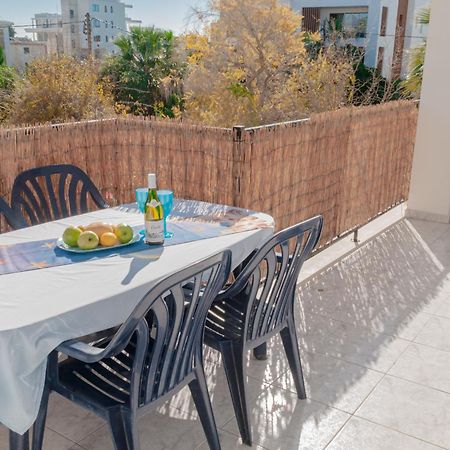 Cozy 1 Bedroom Apartment In Walking Distance To The Municipal Beach パ フォス エクステリア 写真